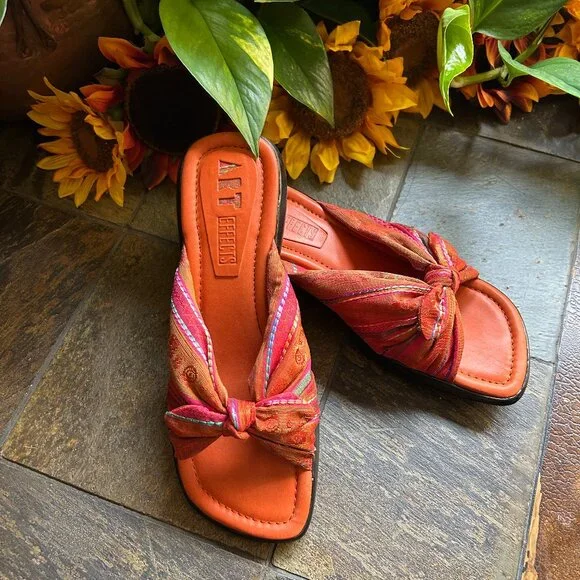 Art Effects Tropical Stripe Fabric Bow Sandals/Slides - Picture 3 of 7